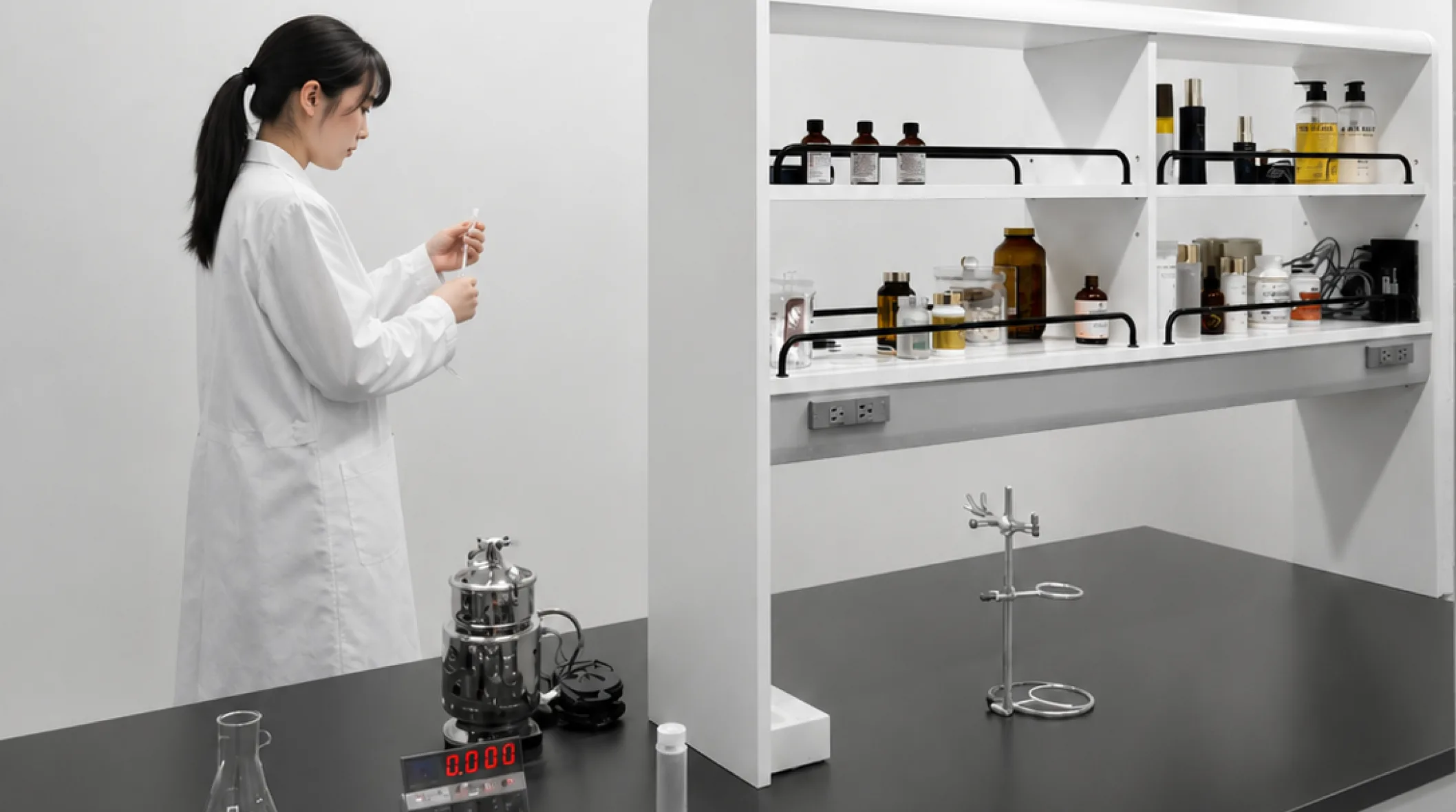 R&D LAB（研究開発ラボ）